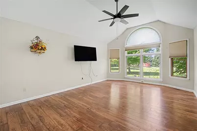 10619 Frederick Pike, Butler Twp, OH 45377 - Photo 7