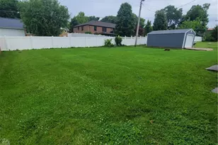 127 E Harrison St, Lewisburg, OH 45338 - Photo 3
