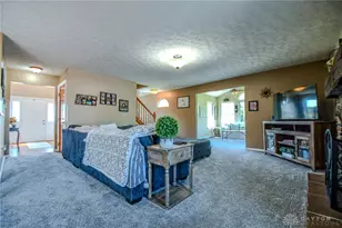 4302 Sourwood Dr, Dayton, OH 45424 - Photo 7