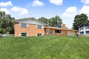 617 Stoneybrook Dr, Dayton, OH 45429 - Photo 1
