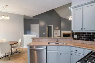 3366 Darbyshire Dr, Beavercreek, OH 45440 - Photo 15