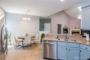 3366 Darbyshire Dr, Beavercreek, OH 45440 - Photo 15