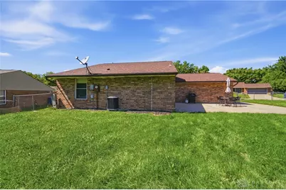 4818 Creeknoll Court, Huber Heights, OH 45424 - Photo 7