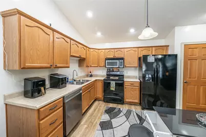 1966 Cider Mill Way, Tipp City, OH 45371 - Photo 11