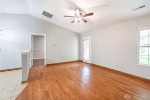 5378 Mallet Club Dr, West Carrollton, OH 45439 - Photo 9