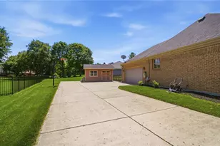 1010 Quiet Brook Trail, Washington Twp, OH 45458 - Photo 81