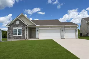 34 Chestnut St, Springboro, OH 45066 - Photo 1