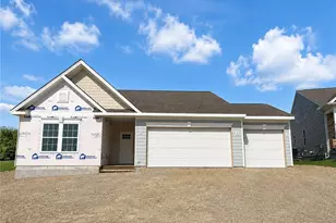 34 Chestnut St, Springboro, OH 45066 - Photo 1