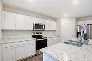 3358 Hope Ln, Hamilton Township, OH 45152 - Photo 13