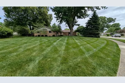 5686 Oak Valley, Kettering, OH 45440 - Photo 13