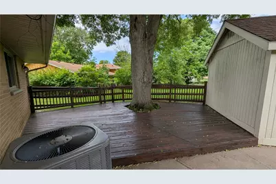 5686 Oak Valley, Kettering, OH 45440 - Photo 17