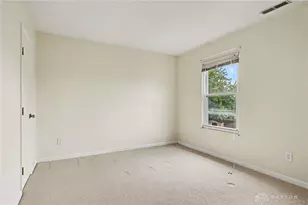 10060 Village Tree Ct, Miamisburg, OH 45342 - Photo 19