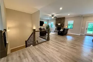 9509 Monaco Cir, Clearcreek Twp, OH 45458 - Photo 5