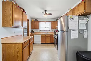 815 Spring Lake Cir, Enon Vlg, OH 45323 - Photo 17