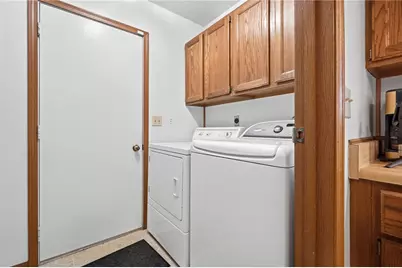 815 Spring Lake Circle, Enon Vlg, OH 45323 - Photo 35