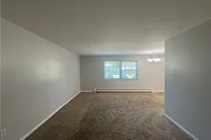 30 Poinciana Dr, Dayton, OH 45459 - Photo 5