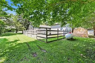1261 Wallaby Dr, Beavercreek, OH 45432 - Photo 33