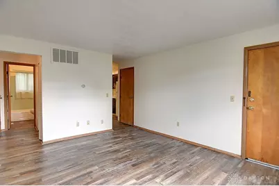 2724 Enterprise #C, Dayton, OH 45420 - Photo 7