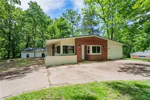 927 Oakland Dr, Beavercreek Twp, OH 45434 - Photo 3