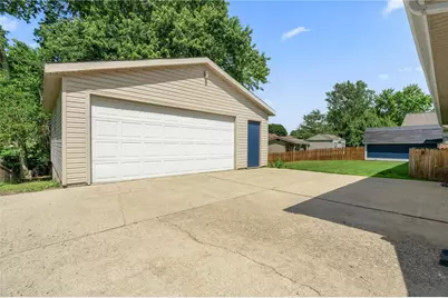 815 Plumwood Drive, New Carlisle, OH 45344 - Photo 5