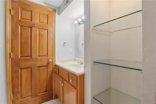 5641 Heron Dr, West Chester Twp, OH 45069 - Photo 15