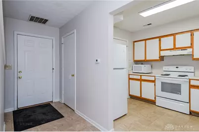 978 Irving Avenue, Dayton, OH 45419 - Photo 7