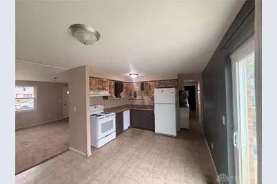 6460 Stonehurst Drive, Huber Heights, OH 45424 - Photo 11