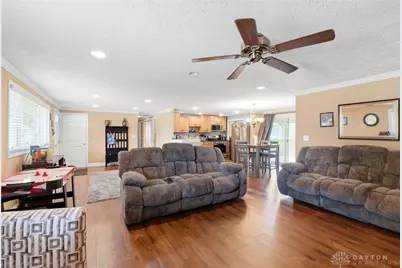 5713 Hubbard Court, Huber Heights, OH 45424 - Photo 9