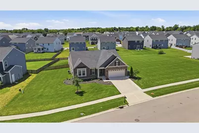 9133 Lakeside Street, Tipp City, OH 45371 - Photo 3