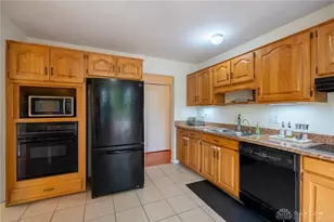 4406 Wilmington Pike, Kettering, OH 45440 - Photo 11