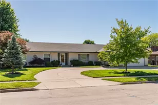 306 Scott Dr, Englewood, OH 45322 - Photo 3