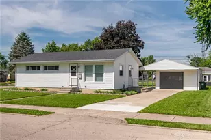 810 Meadow Ln, Troy, OH 45373 - Photo 1