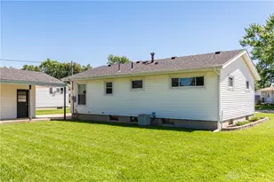 810 Meadow Ln, Troy, OH 45373 - Photo 27