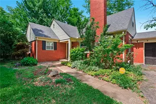141 Napoleon Dr, Kettering, OH 45429 - Photo 3