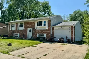 7232 Cosner Dr, Huber Heights, OH 45424 - Photo 3