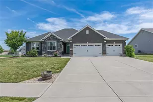 100 Union Crossing Dr, Carlisle, OH 45005 - Photo 1