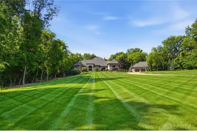 6651 Possum Run Road, Sugarcreek Twp, OH 45440 - Photo 7