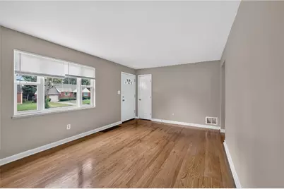 4022 Foxboro Drive, Dayton, OH 45416 - Photo 5