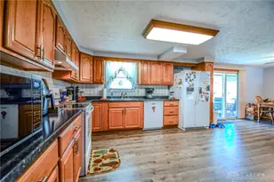 6500 Lemans Ln, Huber Heights, OH 45424 - Photo 13