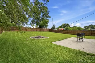 245 Grantwood Dr, West Carrollton, OH 45449 - Photo 23
