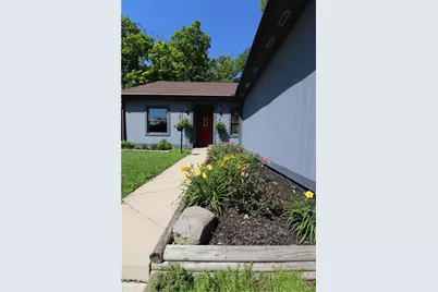 7634 Morning Mist Circle, Trotwood, OH 45426 - Photo 5