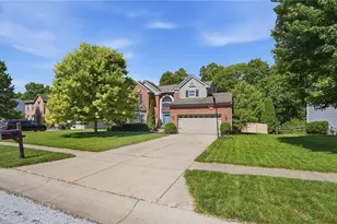 77 W Waterbury Dr, Springboro, OH 45066 - Photo 1