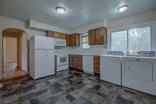 808 E Somers St, Eaton, OH 45320 - Photo 9