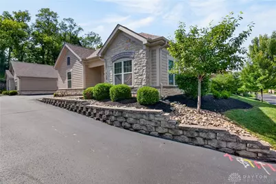 2484 Locust Hill Blvd, Beavercreek, OH 45431 - Photo 3