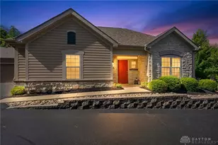 2484 Locust Hill Blvd, Beavercreek, OH 45431 - Photo 1