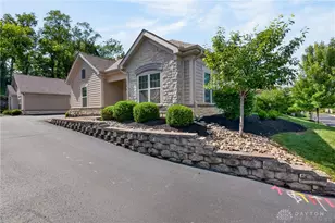 2484 Locust Hill Blvd, Beavercreek, OH 45431 - Photo 3