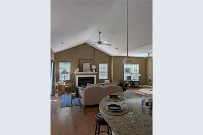 2484 Locust Hill Blvd, Beavercreek, OH 45431 - Photo 1