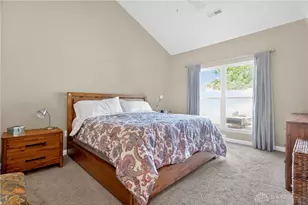 2484 Locust Hill Blvd, Beavercreek, OH 45431 - Photo 15