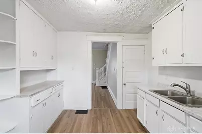 2404 S Sutphin Street, Middletown, OH 45044 - Photo 11