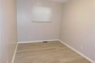 334 Blackwood Ave Apt 3 Ave, Dayton, OH 45403 - Photo 7